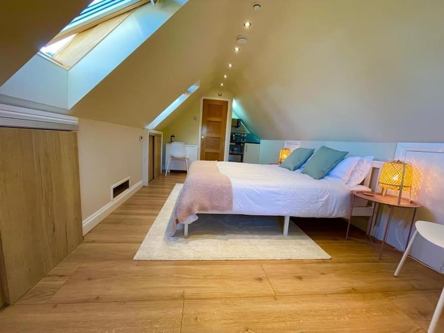 The Little Gable Apartment Wavendon ภายนอก รูปภาพ